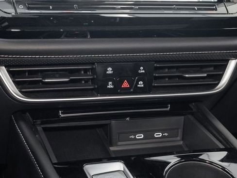 Used 2024 Volkswagen Atlas Cross Sport SEL Premium R-Line image 28