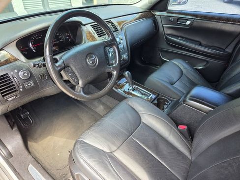 Used 2008 Cadillac DTS FWD image 16