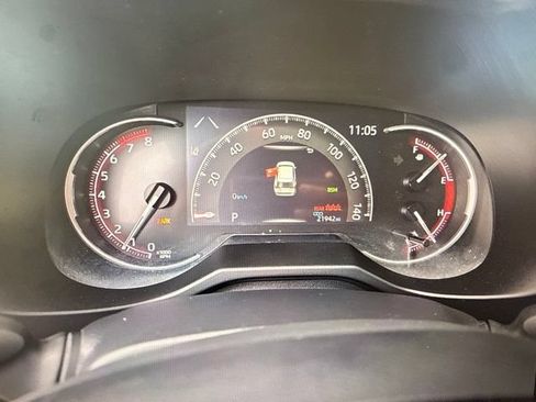 Used 2024 Toyota RAV4 XLE w/ Convenience Package FWD image 5