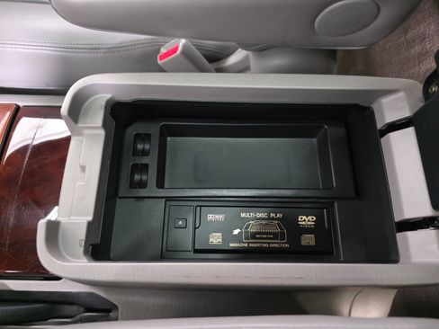 Used 2003 Toyota Land Cruiser AWD/4WD image 56