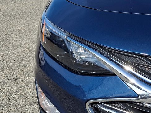 Used 2022 Chevrolet Malibu LT image 9