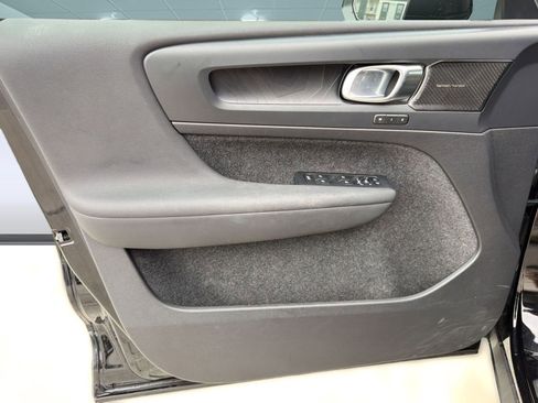 Certified 2023 Volvo C40 P8 Recharge Ultimate image 20