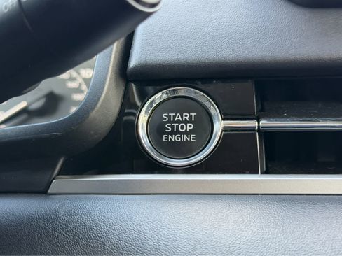 Used 2024 Mitsubishi Outlander SE image 30