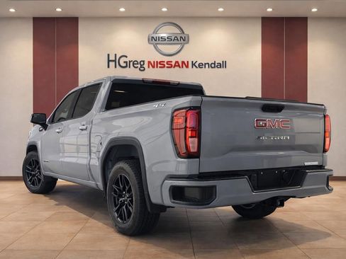 Used 2024 GMC Sierra 1500 Elevation AWD/4WD image 2