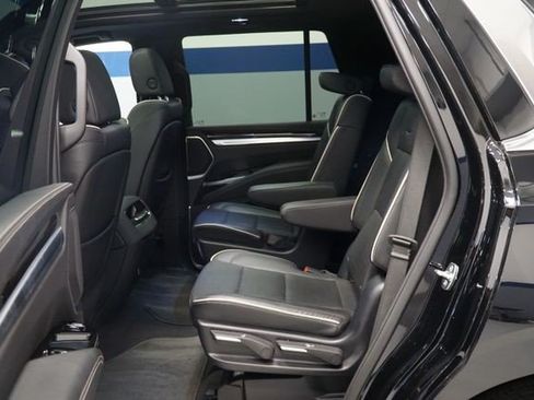Certified 2025 Cadillac Escalade Premium Luxury AWD/4WD image 27