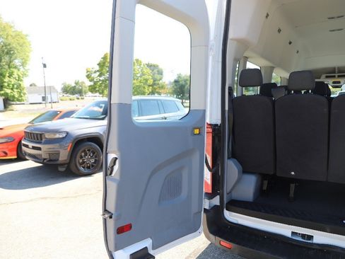 Used 2017 Ford Transit 350 XLT image 37