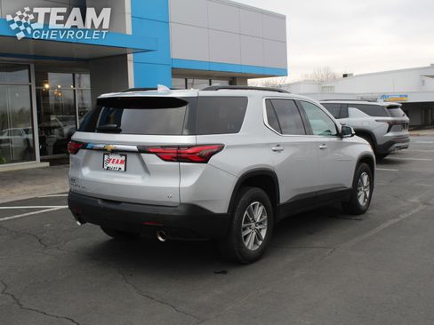 Used 2022 Chevrolet Traverse LT w/ LPO, Floor Liner Package image 4
