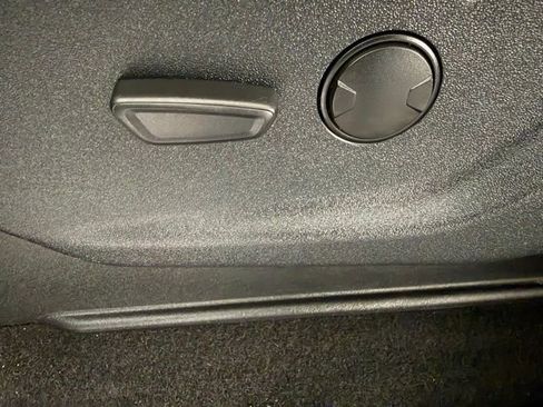 Used 2024 Ford F150 XLT w/ Mobile Office Package image 28