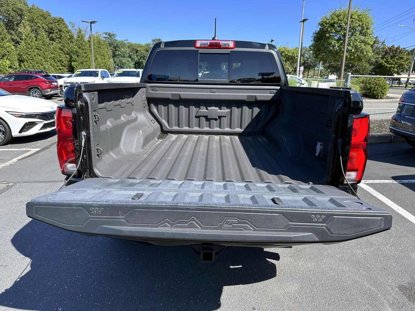 Used 2023 Chevrolet Colorado Z71 w/ Z71 Convenience Package 2 AWD/4WD image 7