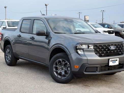 New 2026 Ford Maverick XLT image 3