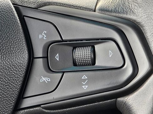 Used 2022 Chevrolet Bolt LT w/ Infotainment Package image 17