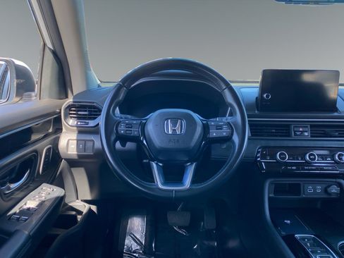 Used 2023 Honda Pilot EX-L image 12