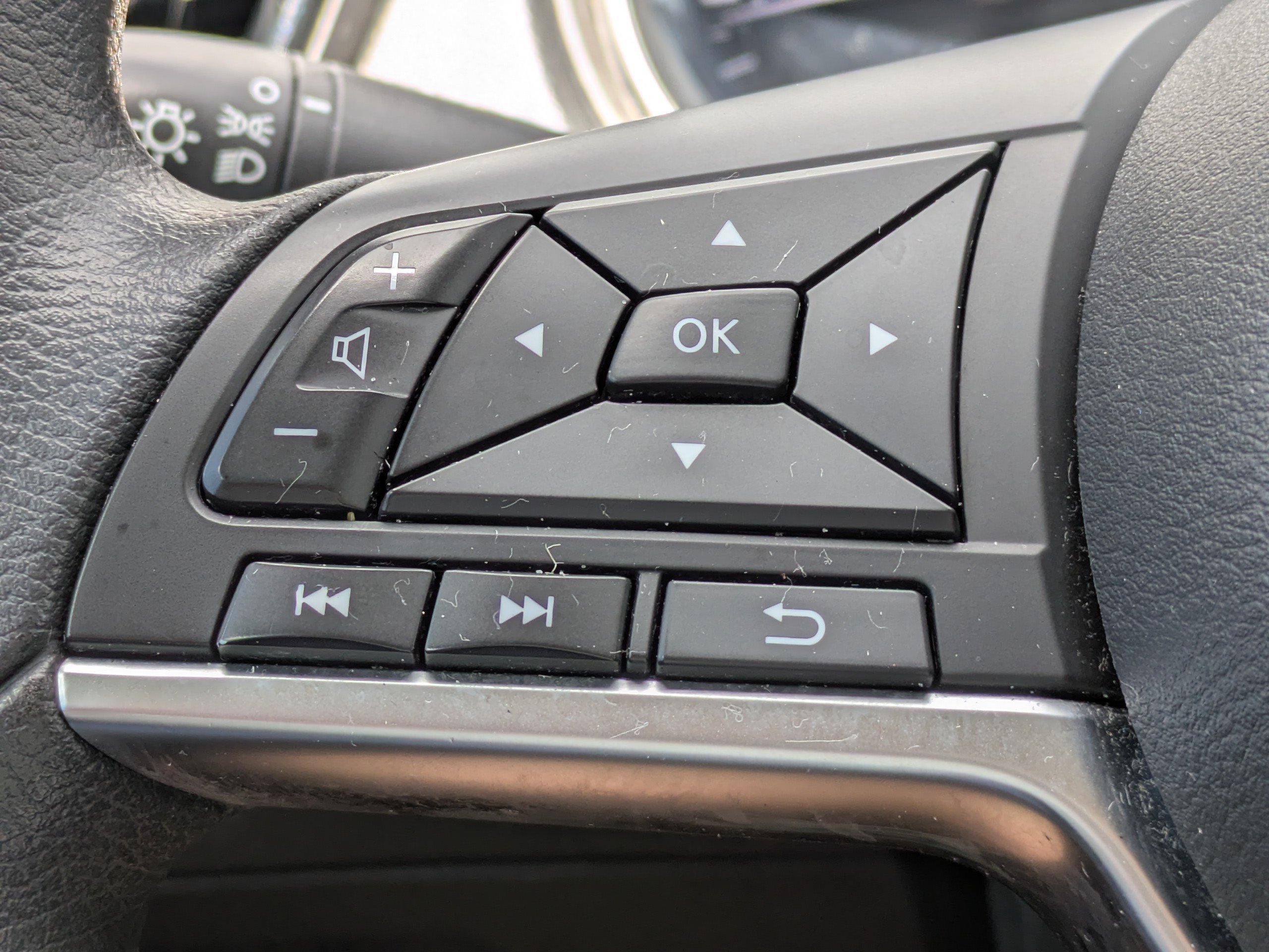 Used 2019 Nissan Rogue Sport S FWD image 20