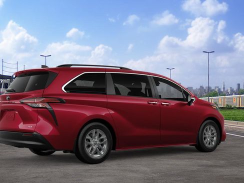 New 2026 Toyota Sienna XLE FWD image 12