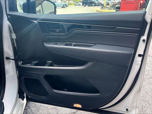 Used 2023 Honda Odyssey Touring image 14