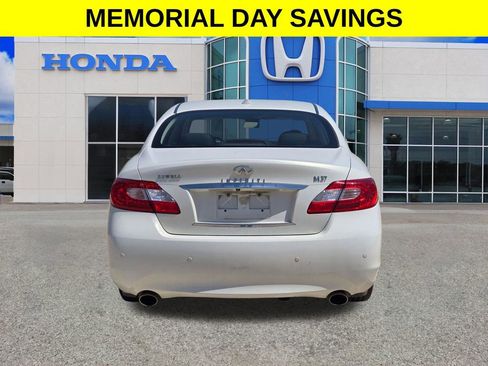 Used 2013 INFINITI M37 w/ Premium Pkg RWD image 3