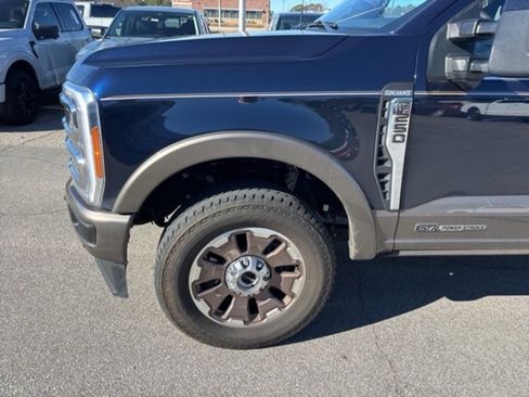 Used 2023 Ford F250 King Ranch image 4