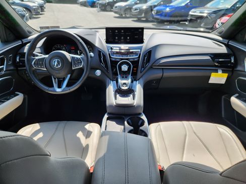 Used 2025 Acura RDX SH-AWD image 8