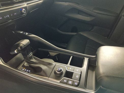 Used 2024 Kia Sorento S w/ Panoramic Sunroof Package image 26