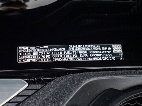 Used 2024 Porsche 911 Carrera image 36