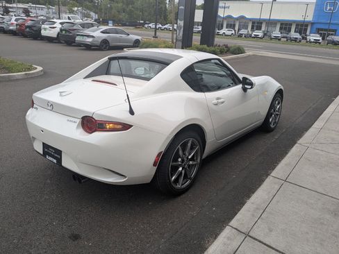 Used 2023 MAZDA MX-5 Miata Grand Touring RWD image 6