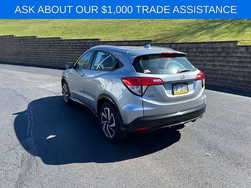 Used 2019 Honda HR-V Sport image 6