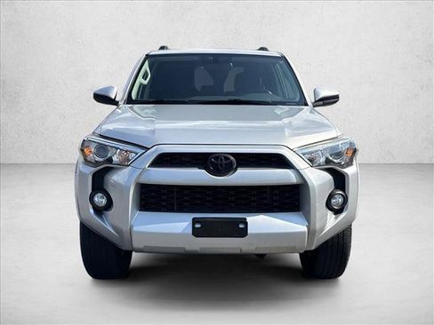 Used 2019 Toyota 4Runner SR5 AWD/4WD image 2