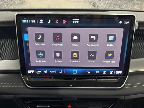 New 2026 Volkswagen Tiguan SE image 34