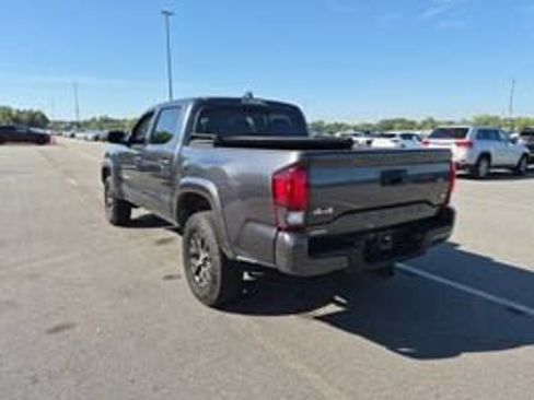 Used 2022 Toyota Tacoma SR5 w/ Technology Package AWD/4WD image 3