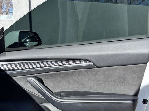 Used 2022 Tesla Model 3 image 12