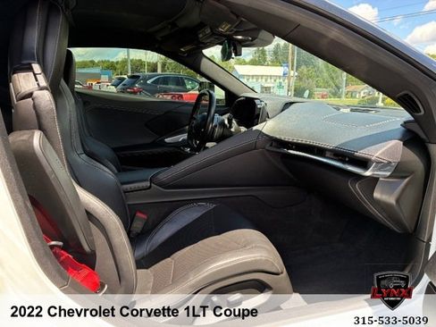 Used 2022 Chevrolet Corvette Stingray Coupe w/ 1LT RWD image 27