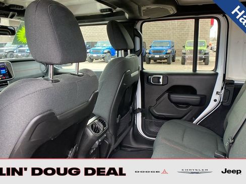 Used 2024 Jeep Wrangler Unlimited Rubicon image 28