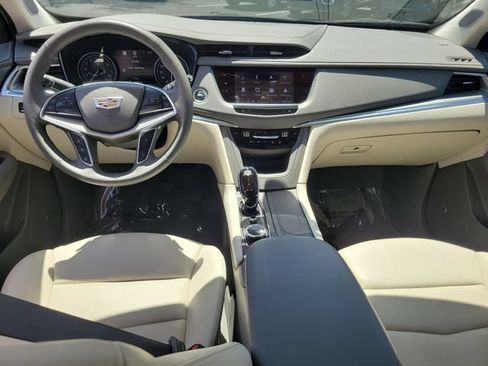 Certified 2024 Cadillac XT5 Premium Luxury w/ Technology Package FWD image 18