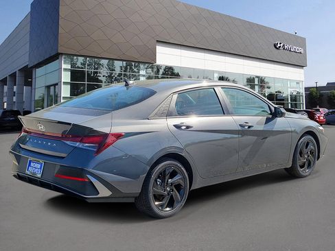 Used 2026 Hyundai Elantra Sport FWD image 2