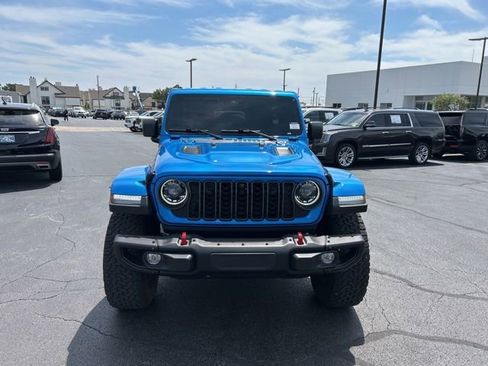 Used 2024 Jeep Wrangler Unlimited Rubicon AWD/4WD image 3