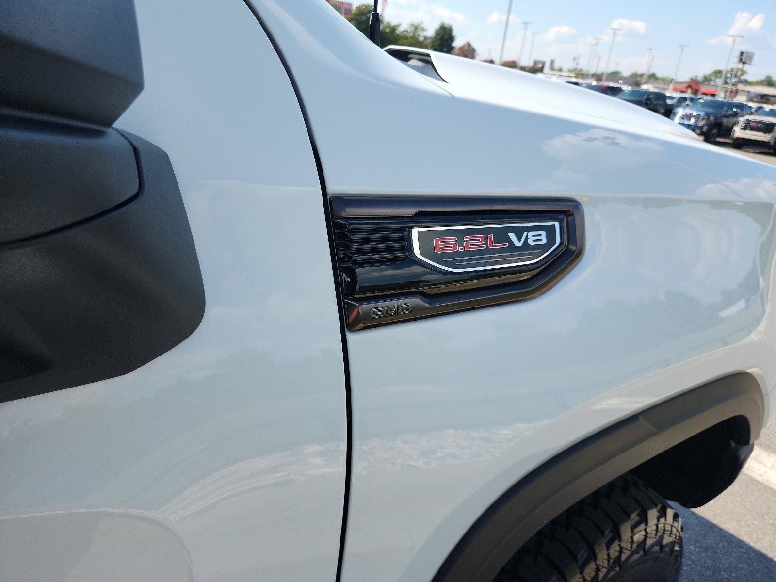 Used 2024 GMC Sierra 1500 AT4X AWD/4WD image 9