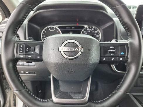 Used 2025 Nissan Rogue SV FWD image 7