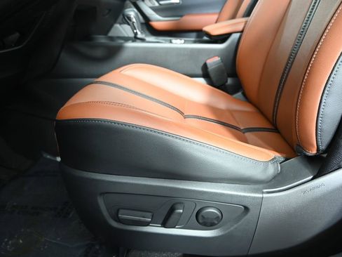 Used 2025 MAZDA CX-50 Meridian Edition w/ Apex Package image 22