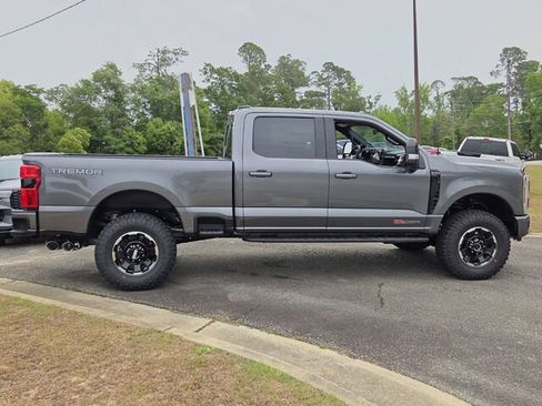New 2026 Ford F350 Platinum w/ Tremor Off-Road Package AWD/4WD image 12