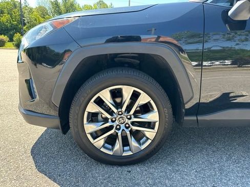 Used 2021 Toyota RAV4 XLE Premium FWD image 14