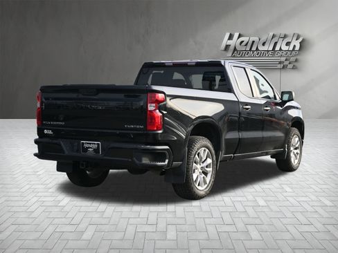 Used 2022 Chevrolet Silverado 1500 Custom image 10