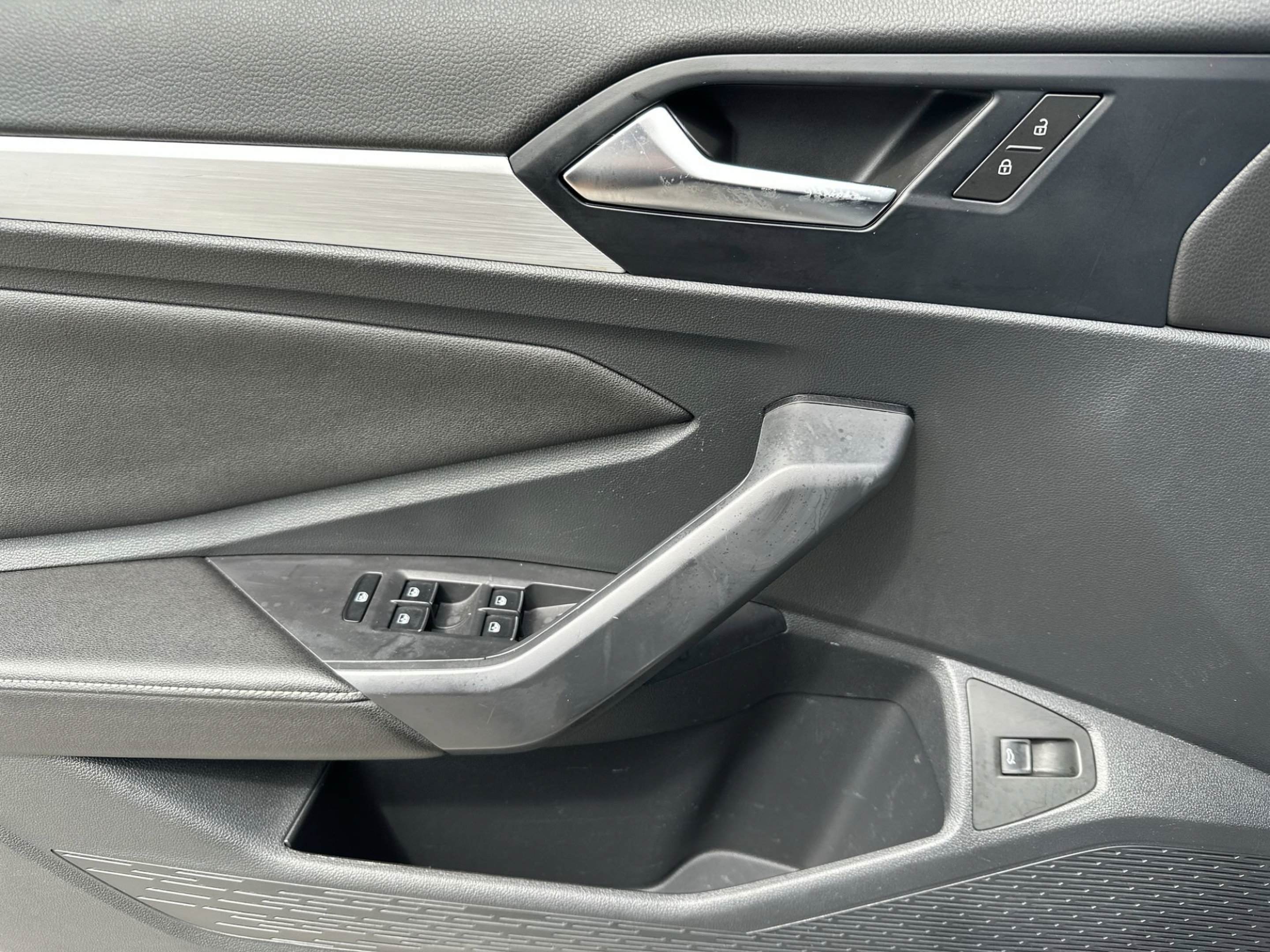 Used 2025 Volkswagen Jetta S FWD image 15