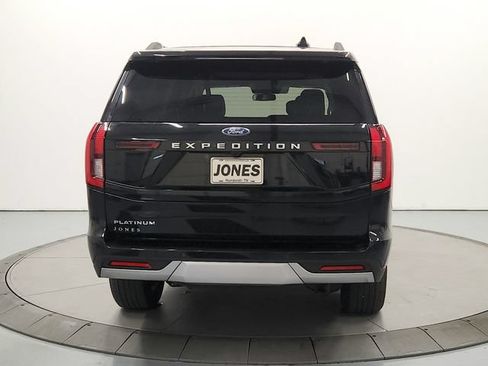 Used 2025 Ford Expedition Platinum AWD/4WD image 7