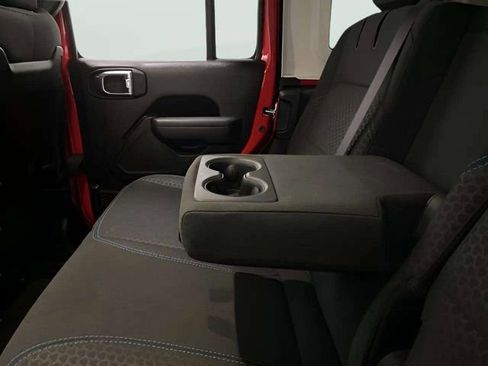 Used 2025 Jeep Wrangler Unlimited Rubicon 4xe w/ Safety Group AWD/4WD image 60