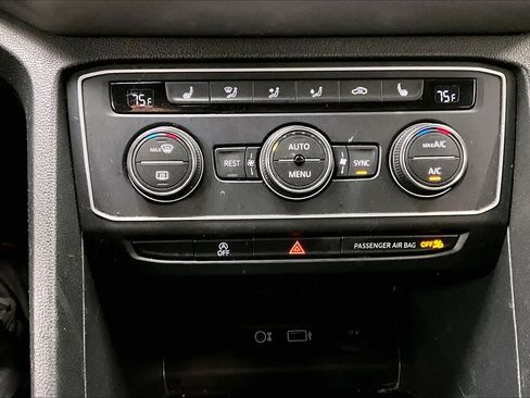 Used 2019 Volkswagen Atlas SE w/ Towing Package image 35