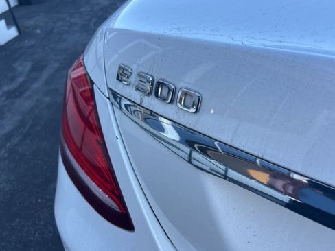 Used 2018 Mercedes-Benz E 300 image 18