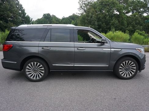 Used 2018 Lincoln Navigator Reserve w/ Technology Package AWD/4WD image 23