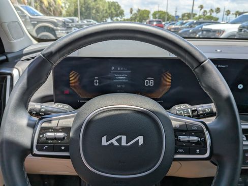 Used 2025 Kia Sorento S FWD image 28