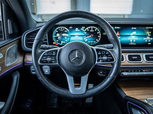 Used 2022 Mercedes-Benz GLS 450 4MATIC w/ AMG Line Exterior image 32