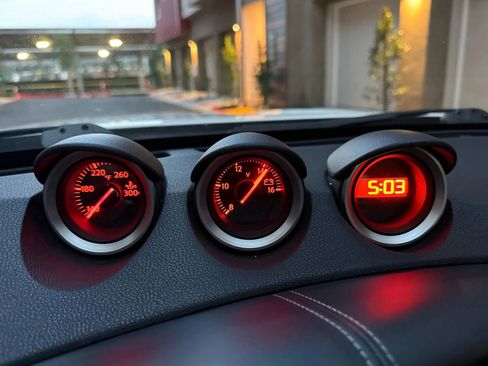 Used 2016 Nissan 370Z Coupe image 28